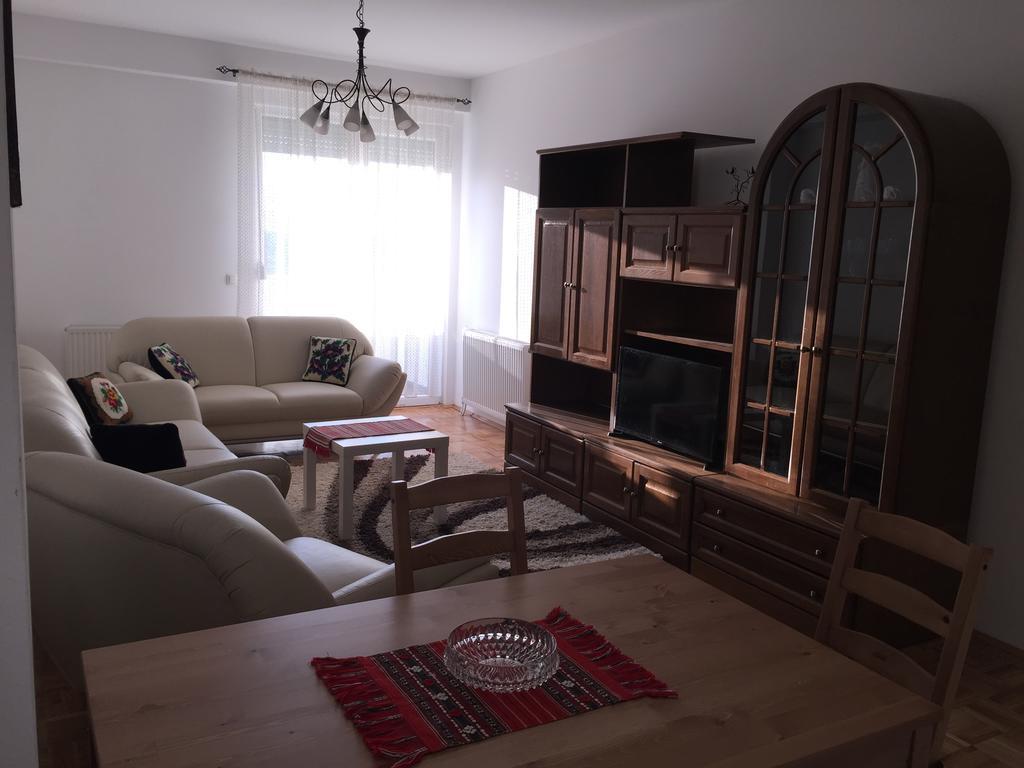 Apartment Gashi Prishtine Bagian luar foto